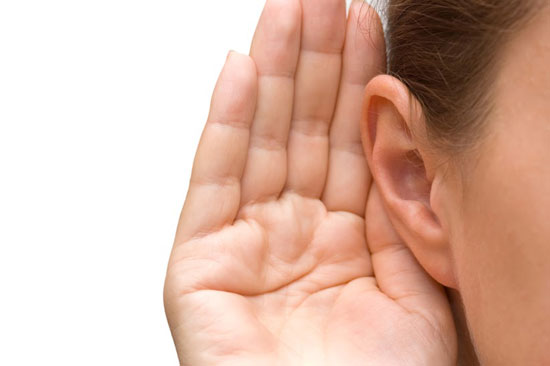 wie man Flüssigkeit im Ohr loswird