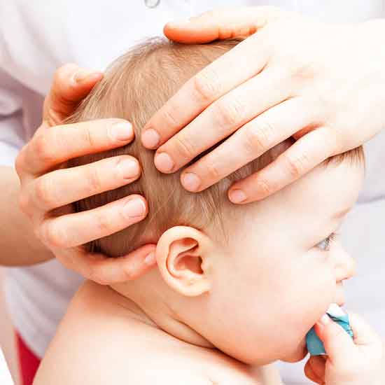 Milchschorf bei Säuglingen und Erwachsenen Symptome, Ursachen, Behandlung