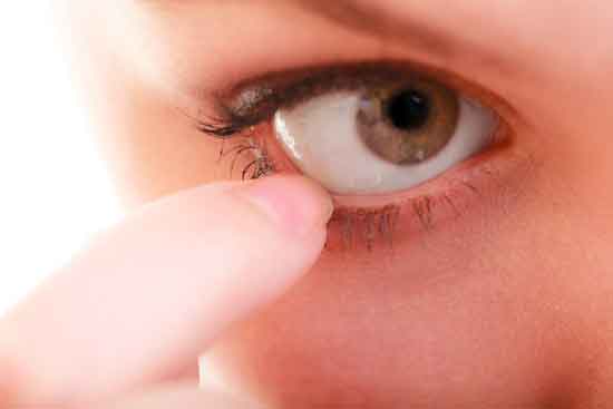 Top 5 mögliche Ursachen für starke Schmerzen im Auge (und was tun!)