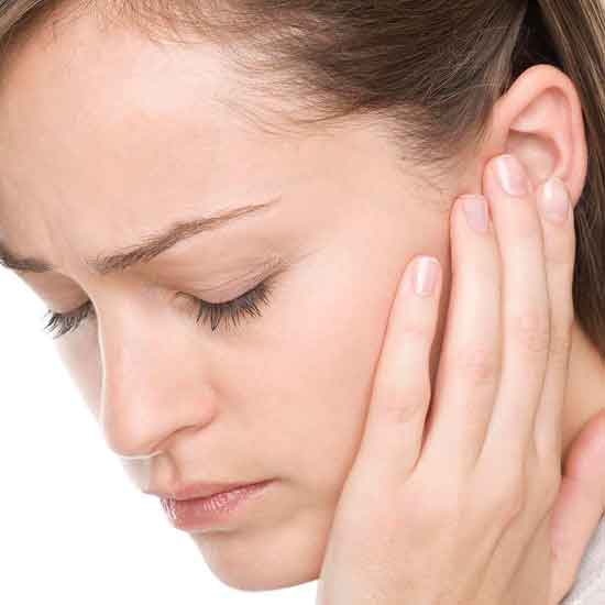 Ohrenschmerzen beim Schlucken 10 Ursachen und Behandlungs