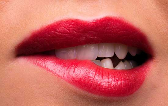 Lippen zucken 11 mögliche Ursachen und Behandlung (nerven)