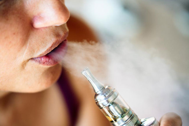 Nebenwirkungen von Vaping ohne Nikotin, Saft vs. Unkraut vs. CBD, mehr