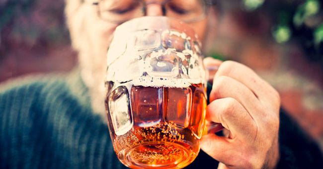 Alkoholkonsum und 8 weitere Risikofaktoren für frühzeitige Demenz identifiziert