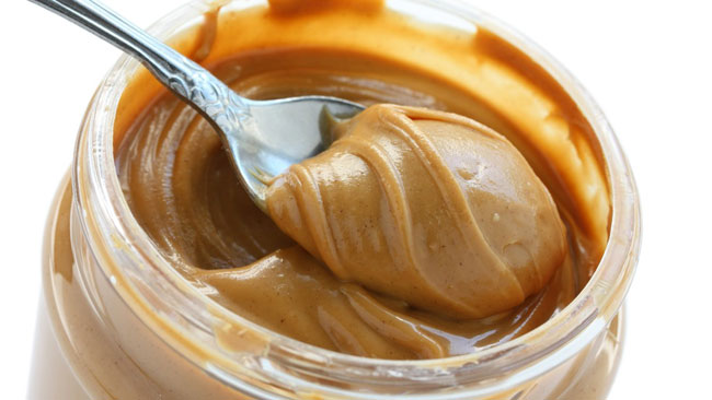 Erdnussbutter Sollte ich es eindämmen, um meinen Cholesterinspiegel zu kontrollieren